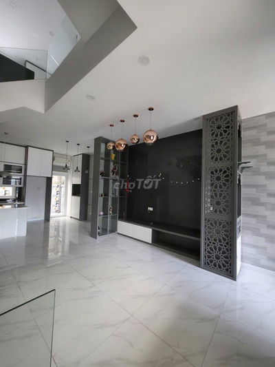 Cho thuê căn nhà phố view trực diện công viên giá thuê tốt