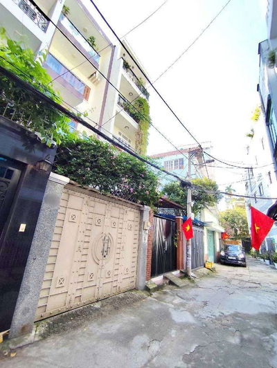 Hoàng Hoa Thám – Gia Định Bình Thạnh – 3 tầng BTCT – SHR – 9.89 tỏi