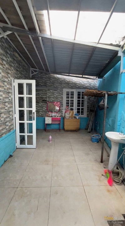 Cho thuê nhà mới, 2 PN, 1 PK, 1 bếp, 2 toilet, đường Huỳnh Tấn Phát