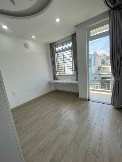 Phòng trọ 30m2 nhiều tiện ích xung quanh thuận lợi