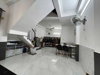 Nhà điện biên phủ gần ĐH UEF Hướng chợ bà chiểu trường sa cc Mỹ phước