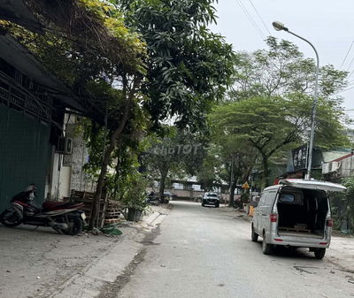 9 tỷ đất Phú Diễn-gần ĐH Tài Nguyên-50m2-bãi oto cách 20m-ngõ 3,5m
