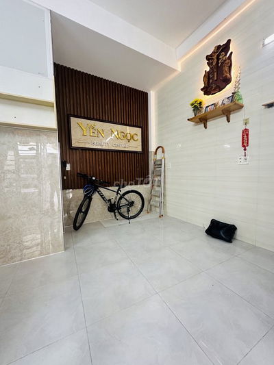 BÁN NHÀ LẠC LONG QUÂN P.5 Q.11 HXH 8M 3 TẦNG 2PN 3WC 4,5T TL