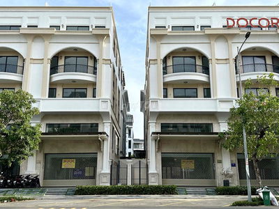 Cho thuê Shophouse Đinh Thị Thi, 7x21m, 5 tầng nhà đẹp, có thang máy