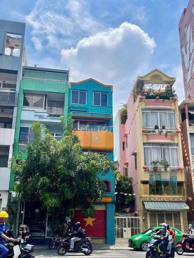 Nhà Mặt tiền đường Phan Xích Long, P2, Phú Nhuận (Khu Vip, đắc địa)