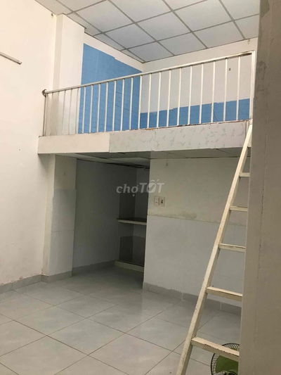 phòng trống vào ở ngay