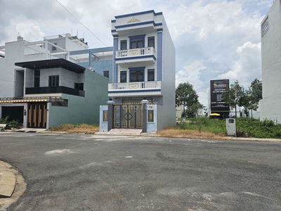 Bán Đất giáp chợ Bình Chánh