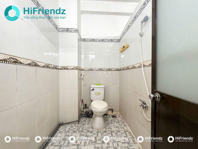 Phòng trọ đẹp như ảnh, thang bộ lầu 3