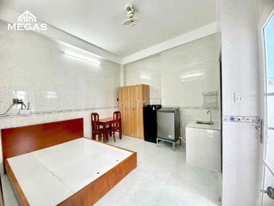 Căn hộ tách bếp cực thoáng 25m2 nằm ngay CMT8 Q3