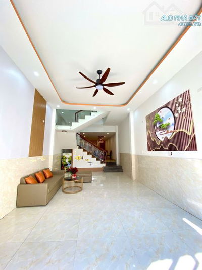 BÁN NHANH 1 CĂN 2 TẦNG Ở NGAY CẠNH CHỢ CẨM LỆ CHỈ HƠN 5TY