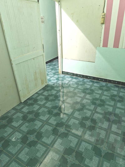 Phòng nhỏ lầu 1 cho nữ thuê trong nhà nguyên căn