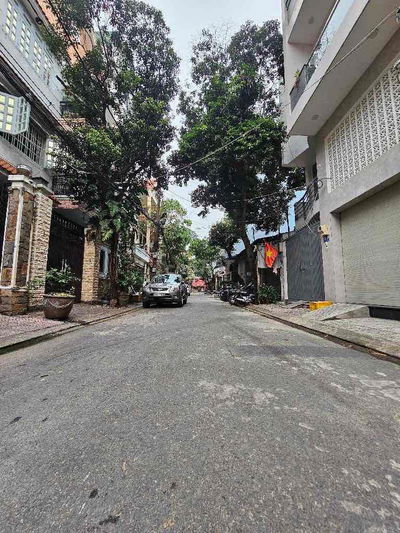 •	Nhà Nhất Chi Mai Tân Bình, đường 8m, 14.5 tỷ