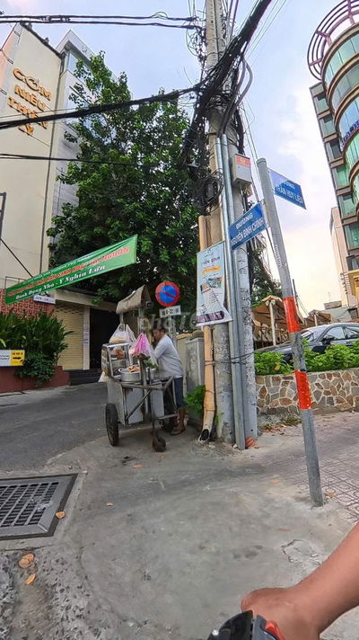 Mặt tiền Nguyễn Đình Chính, 95m² / 11,5 Tỷ.