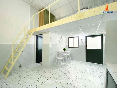 Phòng có gác 35m2 thoáng mát gác cao Nguyễn Thị Định