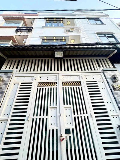 🚘🚘🚘BÁN NHÀ MẶT TIỀN HẺM -CÁCH HTP 20M - TT.NHÀ BÈ