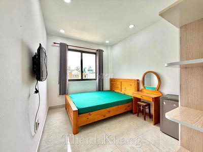 Cho Thuê Căn Hộ Cửa Sổ View Sông Thang Máy Ngay Bờ Kè Hoàng Sa Q3