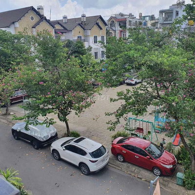 BIỆT THỰ CĂN GÓC CÓ NỘI THẤT 3 TẦNG 4PN-3WC GẦN AEON TÂN PHÚ