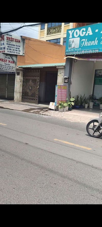 9 Chủ cho thuê mặt bằng có gác ở lại