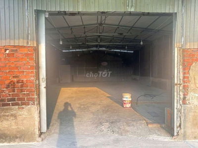 Cho thue 150m kho xuong dong thanh hoc mon