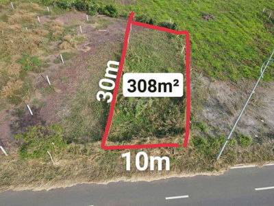 Bán đất cạnh kcn Đất Đỏ. Mặt đường 997, 308m2 10 x 30 giá chỉ 1,8 tỷ