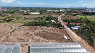 cần bán gấp lô đất châu đức 200m2 giá chỉ 650tr