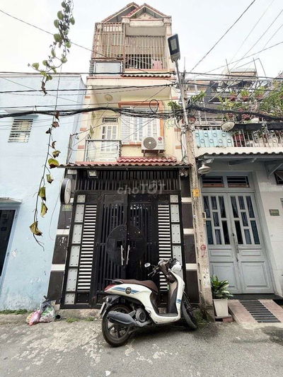 Nhà 3 tầng BTCT Bùi Quang Là - 3,3x12,5 - HXH thông giá 5,2 Tỷ TL