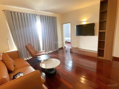 Cần bán gấp căn hộ Hùng vương plaza có 3 PN 3WC full nội thất giá 9,1 tỷ