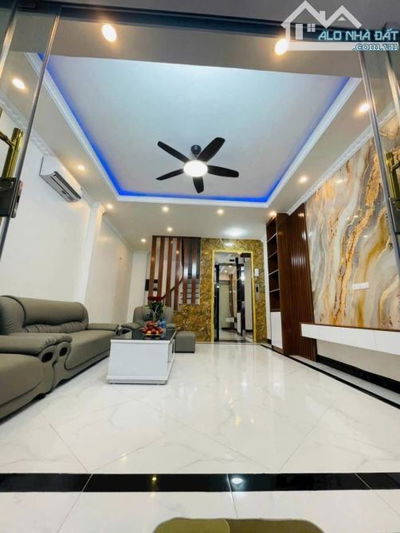 Nhỉnh 10Tỷ!Bán CCMN Phạm Văn Đồng Cầu Giấy-Gần Phố-Ngõ Thông-2Thoáng-38M2-6Tầng Thang Máy