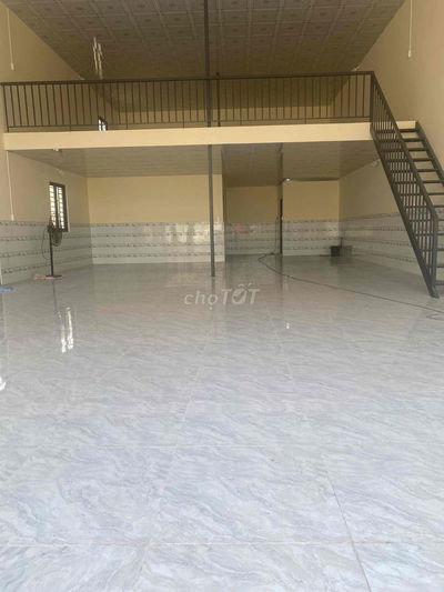 nhà kho xưởng mặt bằng mới xây.phù hợp mọi nghành nghề kinh doanh