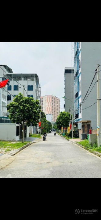 3,5 TỶ SỞ HỮU NGAY LÔ ĐẤT TRUNG TÂM PHÚ CÁT - ĐẤT LÕI HÒA LẠC, MẶT ĐƯỜNG 20m GẦN ĐẠI HỌC QUỐC GIA.