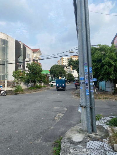 NHÀ KHO 8X25M CÓ GÁC ĐƯỜNG 20M CONT ĐẬU CỬA GẦN CẦU THAN LƯƠNG