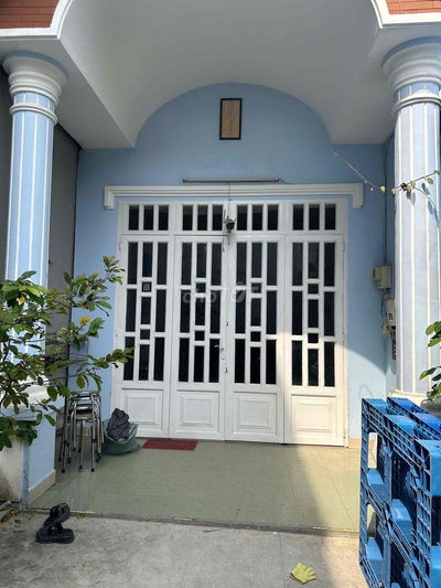 NHÀ TL27. GẦN CHỢ CẦU ĐỒNG. CẤP 4 : 2PN WC. ĐƯỜNG XE HƠI