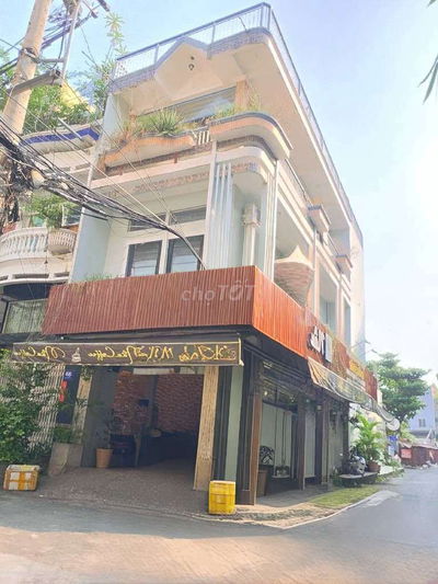 NGAY KHU TÊN LỬA, BÁN NHÀ LÔ GÓC 4 TẦNG 60M2 LÀM CHDV GIÁ 8 TỶ TL