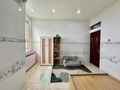 CĂN STUDIO SẴN NỘI THẤT, CÓ CỬA SỔ, THANG MÁY