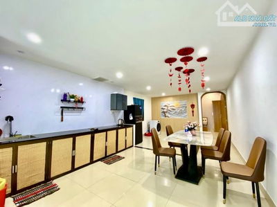 SIÊU PHẨM ĐÓN TẾT! 2 TẦNG HIỆN ĐẠI, FULL NỘI THẤT – Ô TÔ ĐỖ CỬA – KHUÊ TRUNG – XÍU 5.X TỶ