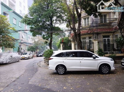 Bán nhà góc 2 mặt tiền khu ĐTM Cầu Giấy ngay Trần Thái Tông giá 127 tỷ