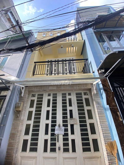 nhà hxh Trần Hưng Đạo đoạn 2 chiều, 2 lầu có DT 48m2 giá chỉ 7 tỷ 2