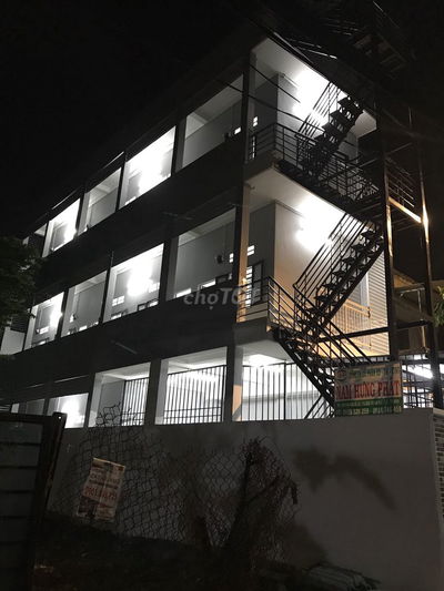 Cho thuê phòng trọ kế bên ĐH FPT Q.9