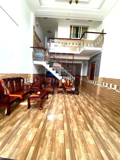 Nhà  siêu rộng sân ô tô  thành phố Dĩ an