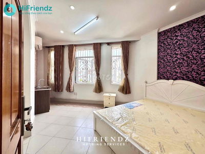 Khai Trương Studio Full Nội Thất Cửa Sổ Trời Rộng 28m2 Gần Quận 5