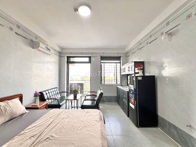 STUDIO FULL NỘI THẤT BAN CÔNG GẦN EMART PHAN HUY ÍCH