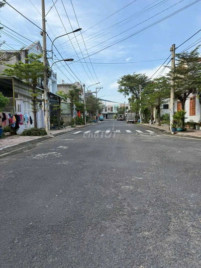 BÁN NHÀ 105M2 1 TRỆT 1 LẦU ĐƯONG 12M TRONG KDC YÊN TĨNH 3PN 2WC