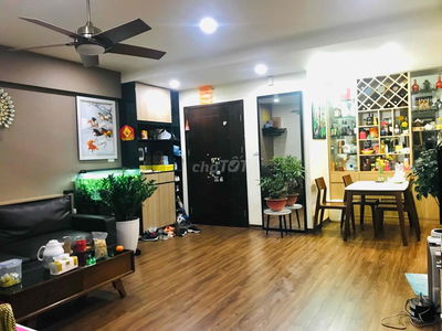 Cần bán gấp CC 3PN thoáng đẹp, sổ lâu dài, full tiện ích và nội thất