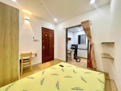 CHO THUÊ PHÒNG TÁCH BẾP CÓ CỬA SỔ TRỜI BAN CÔNG FULL NỘI THẤT