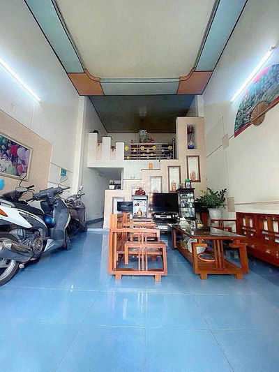 BÁN ĐẤT TẶNG LUÔN CĂN NHÀ TRỆT , LỮNG