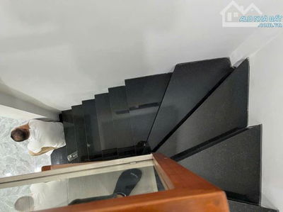 GIÁ NÀY KHÔNG CÓ CĂN THỨ 2! Nhà Lê Quang Định – Hẻm 5m – 2,4 Tỷ