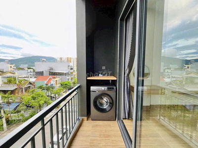 CHO THUÊ CĂN HỘ 1 PHÒNG NGỦ CÓ BAN CÔNG ĐẦY ĐỦ TIỆN NGHI GẦN BIỂN