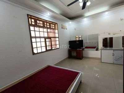 🍇PHÒNG RỘNG, ĐẸP GẦN NGÃ 4 THỦ ĐỨC, ĐƯỜNG LINH TRUNG