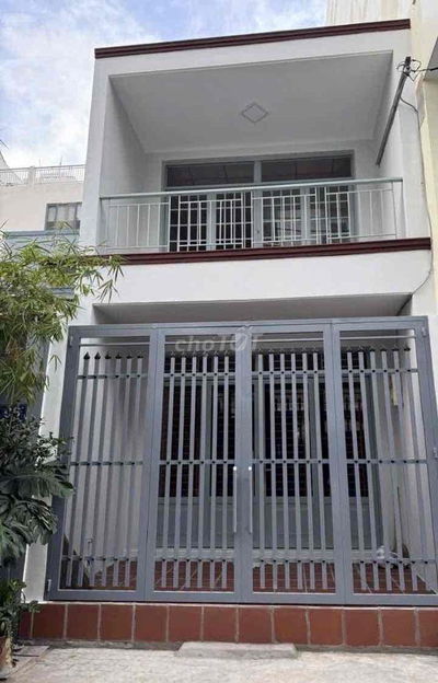 cho thuê nhà phố 1 lầu trống suốt.mặt tiền đường xe hơi. giá 16tr/th