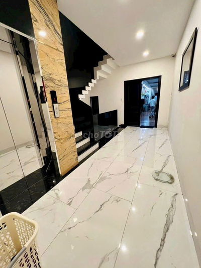 Nhà đẹp có thang máy Vườn Lài- Lũy Bán Bích 4,2x20m, 3 lầu, 8,2 Tỷ TL